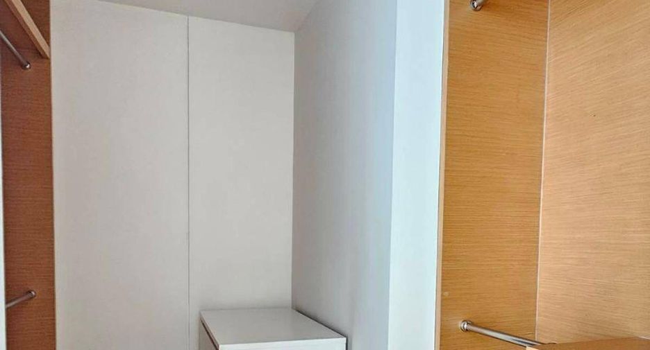 Аренда и продажа 3 спальни кондо в Сатхон, Бангкок