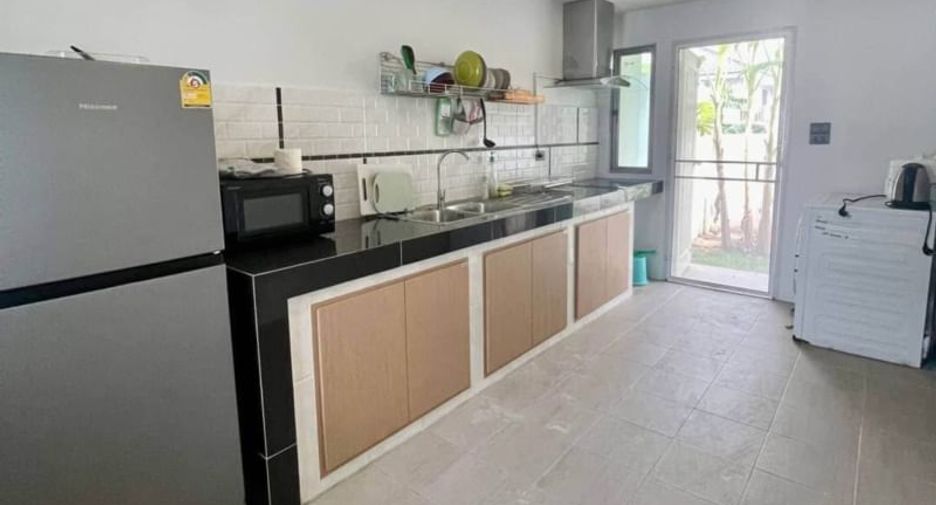 For rent 4 bedrooms house in East Pattaya, Pattaya
