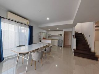 Haus zur Miete mit 4 Zimmer in Bang Lamung, Chonburi