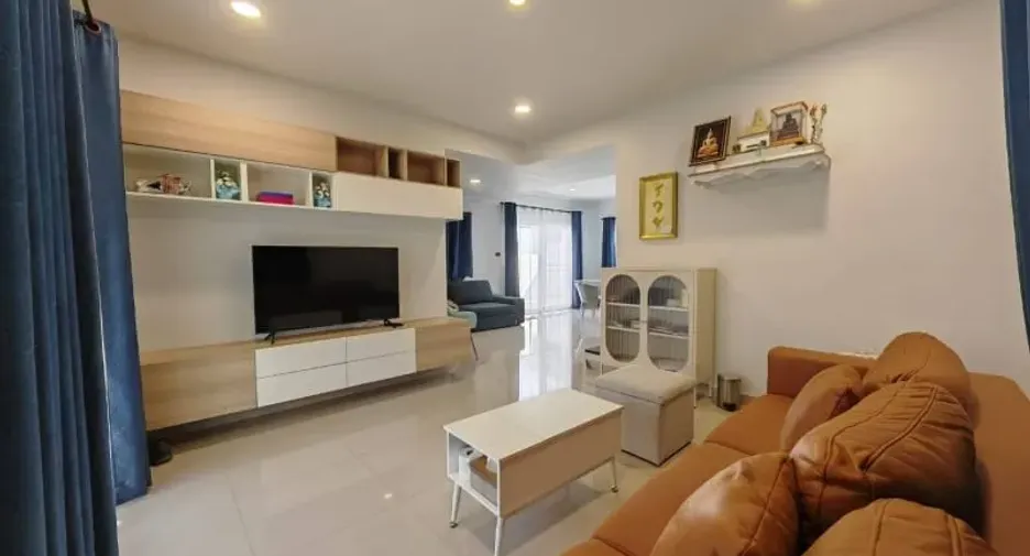 出租 4 卧室 独立屋 在 Bang Lamung, Chon Buri