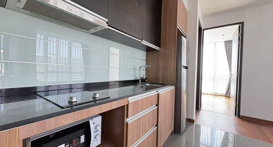 For rent 2 bedrooms condo in Pathum Wan, Bangkok