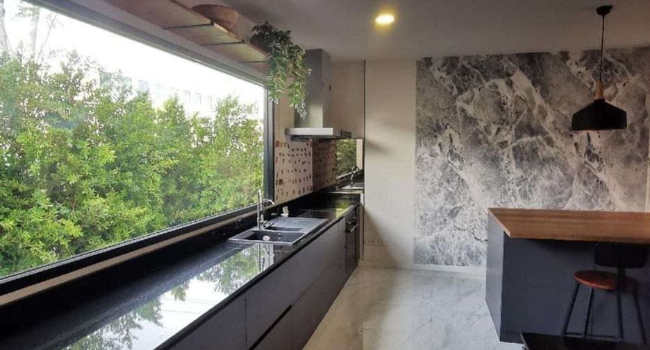 For rent 6 bedrooms house in Bang Phli, Samut Prakan