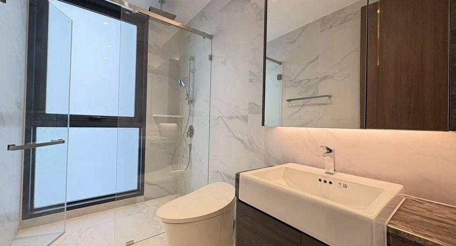 For rent 3 bedrooms condo in Sathon, Bangkok
