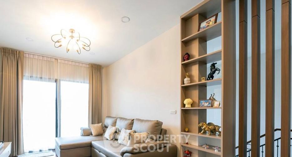 For sale 4 bedrooms house in Taling Chan, Bangkok