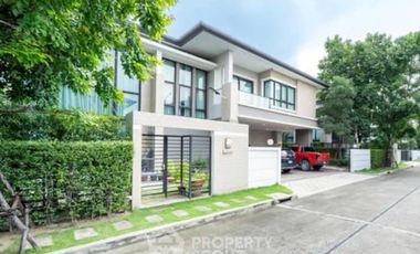 For sale 4 bedrooms house in Taling Chan, Bangkok