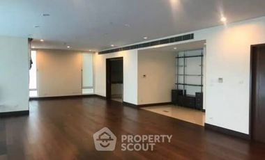 For sale 3 ベッドルーム condo in Pathum Wan, Bangkok