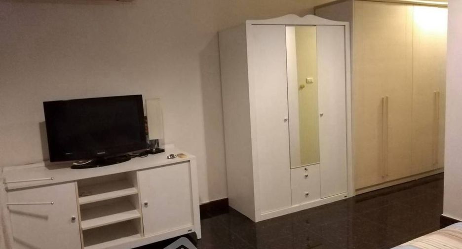 For sale 2 bedrooms condo in Watthana, Bangkok