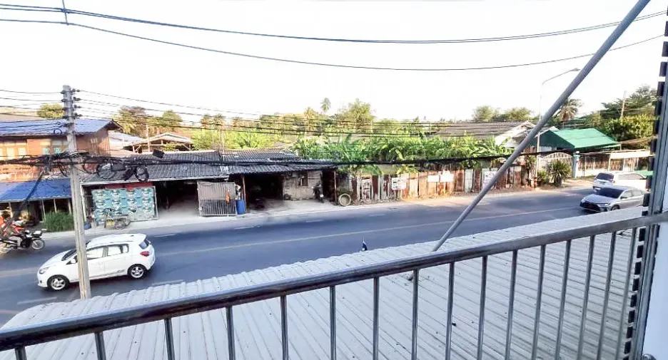 Reihenhaus zum Kauf mit 2 Zimmer in Sam Phran, Nakhon Pathom