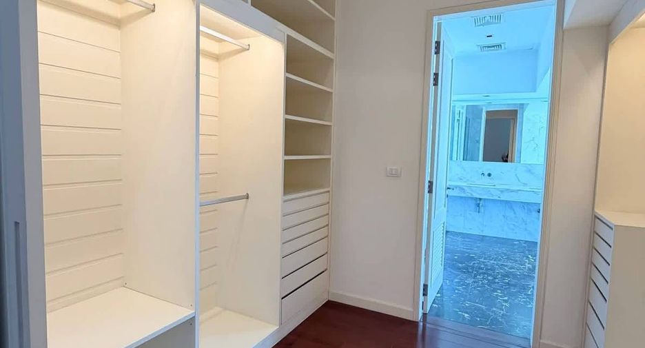 For rent and for sale 3 bedrooms condo in Watthana, Bangkok