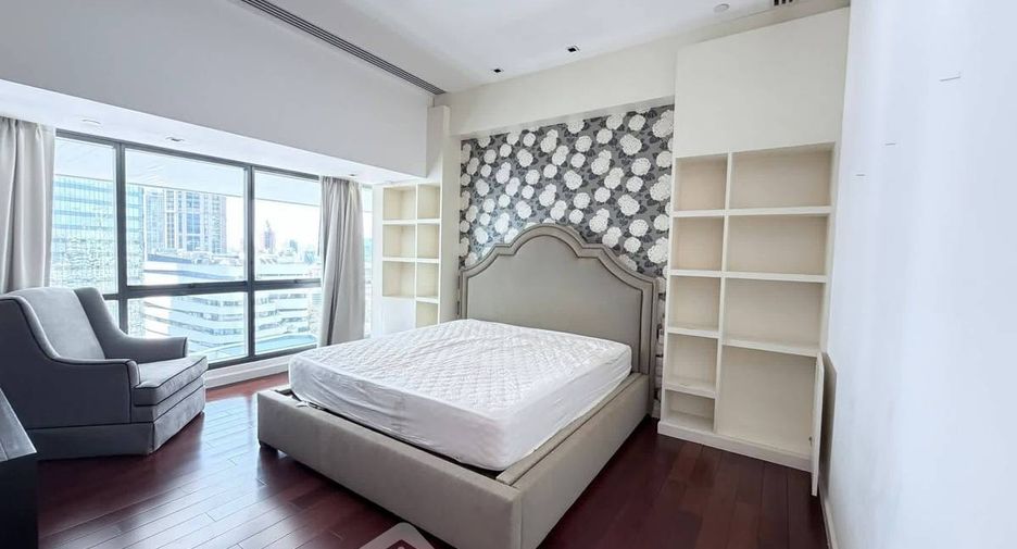 For rent and for sale 3 bedrooms condo in Watthana, Bangkok