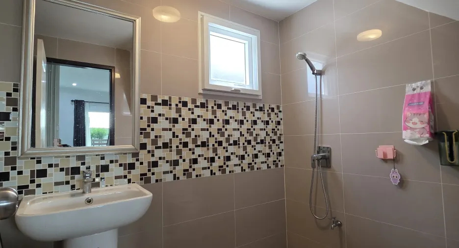 For rent 3 bedrooms house in Ban Khai, Rayong