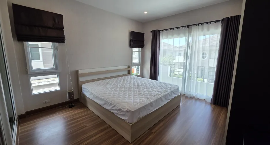 For rent 3 bedrooms house in Ban Khai, Rayong