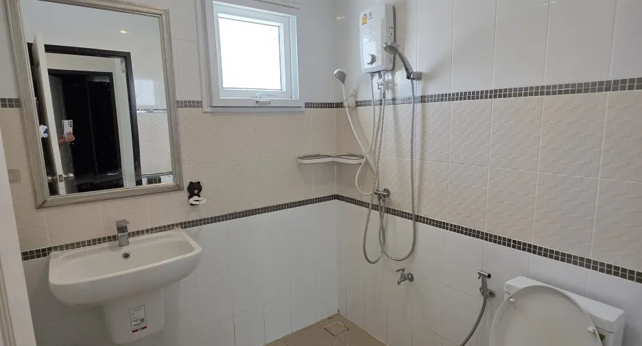 For rent 3 bedrooms house in Ban Khai, Rayong
