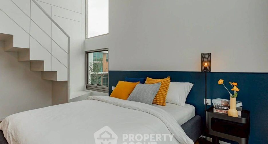 For rent and for sale 4 bedrooms house in Saphan Sung, Bangkok