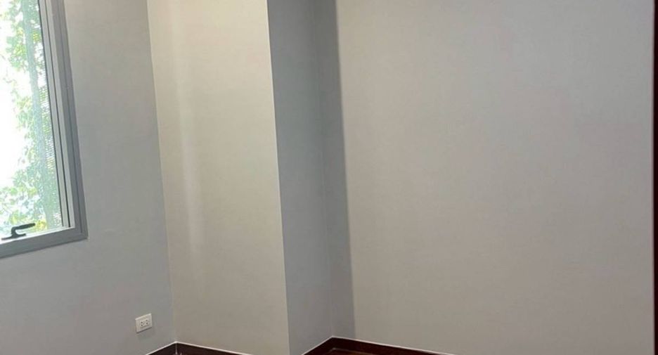 ขาย 2 ห้องนอน คอนโด ใน คลองเตย, กรุงเทพฯ