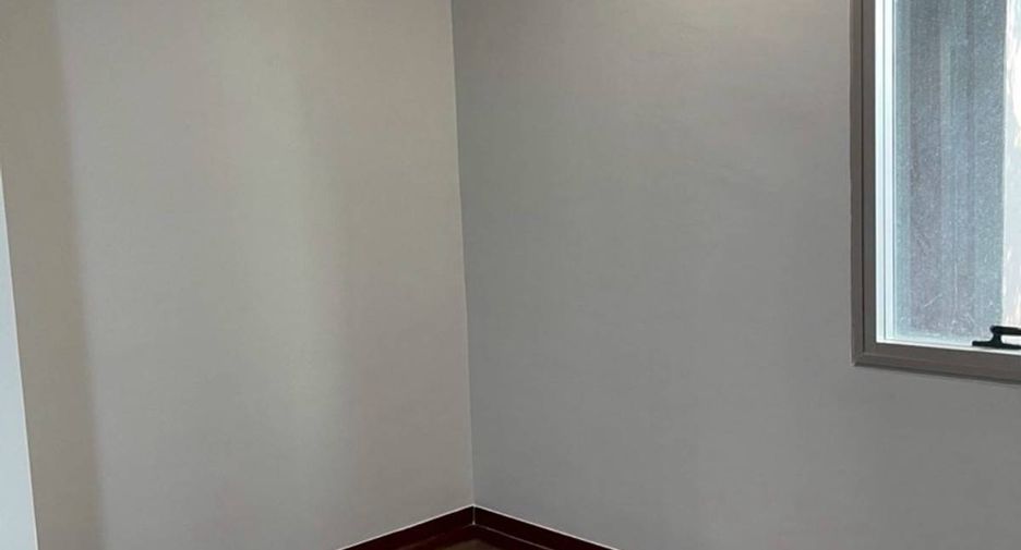 ขาย 2 ห้องนอน คอนโด ใน คลองเตย, กรุงเทพฯ