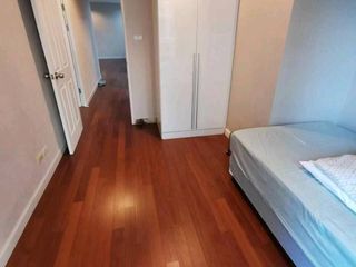 For sale 3 bedrooms condo in Huai Khwang, Bangkok