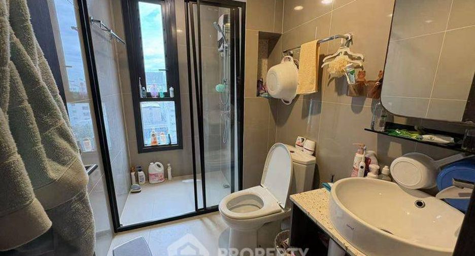 For sale 2 bedrooms condo in Huai Khwang, Bangkok