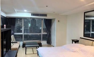 For sale 1 bed condo in Khlong Toei, Bangkok