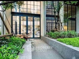 Reihenhaus zur Miete und zum Kauf mit 4 Zimmer in Watthana, Bangkok