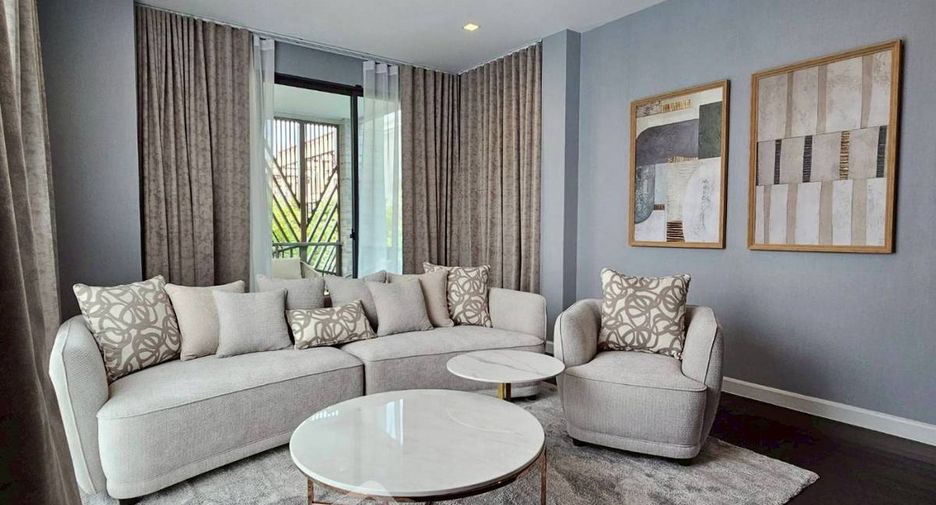 For sale 5 bedrooms house in Suan Luang, Bangkok