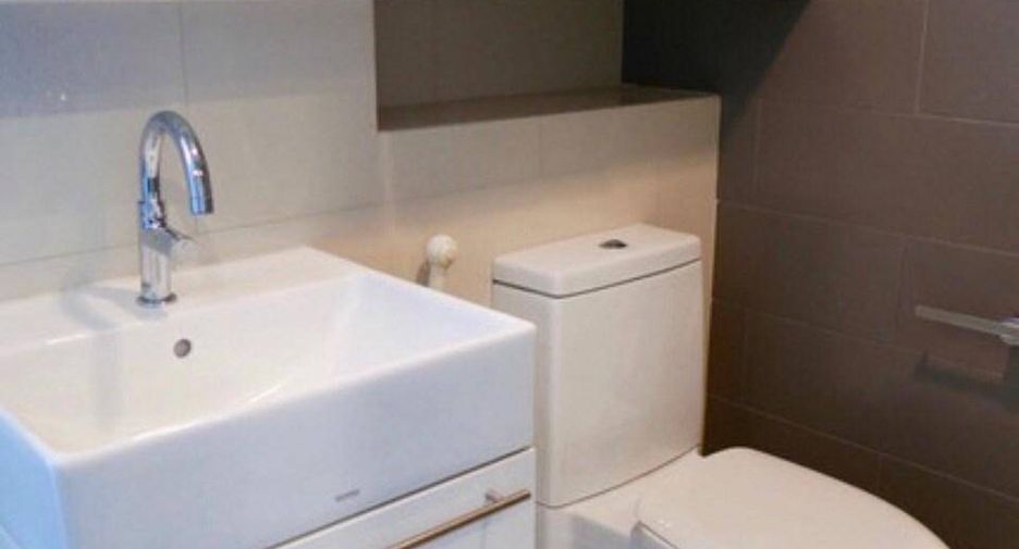 For sale 1 bed condo in Khlong Toei, Bangkok
