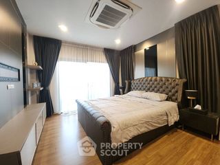 For sale 4 bedrooms house in Khlong Sam Wa, Bangkok
