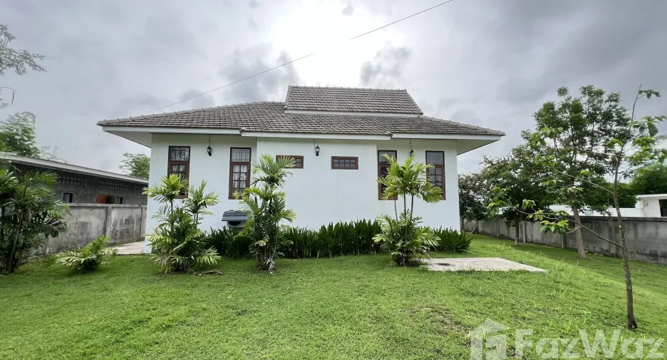 Casa en alquiler de 2 habitaciones en Mae Sot, Tak