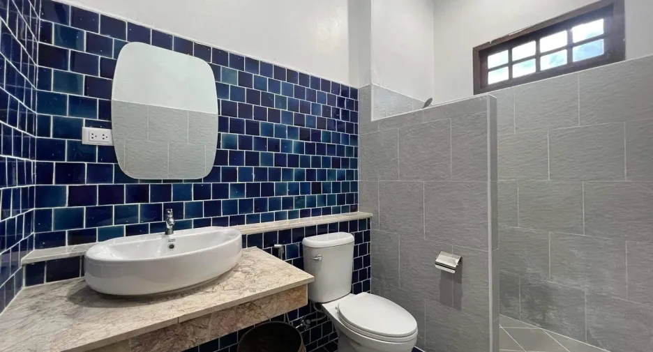 Casa en alquiler de 2 habitaciones en Mae Sot, Tak
