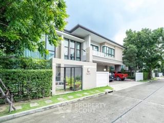 For sale 4 bedrooms house in Taling Chan, Bangkok