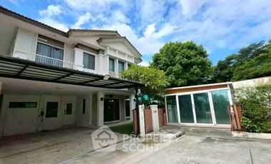 Casa en alquiler y en venta de 4 habitaciones en Sai Mai, Bangkok