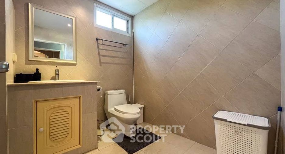 For sale 3 bedrooms condo in Pratumnak, Pattaya