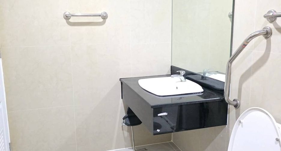 For sale 2 bedrooms condo in Chatuchak, Bangkok