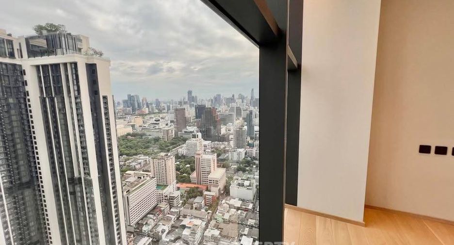 For sale 4 bedrooms condo in Ratchathewi, Bangkok