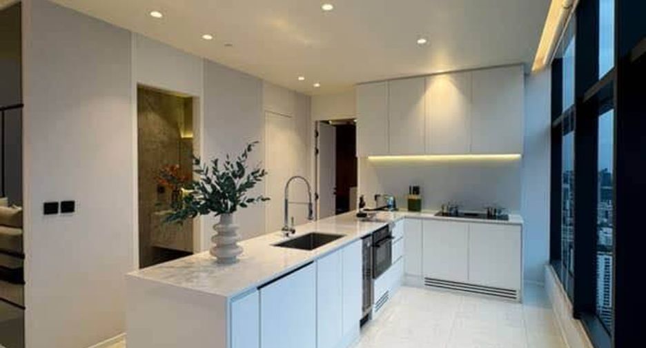 For sale 4 bedrooms condo in Ratchathewi, Bangkok