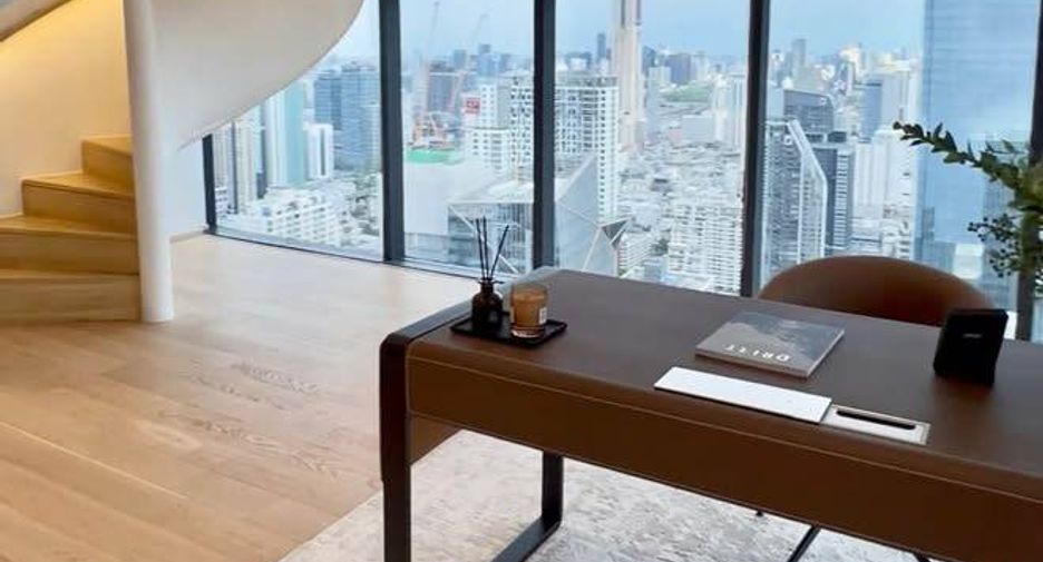 For sale 4 bedrooms condo in Ratchathewi, Bangkok