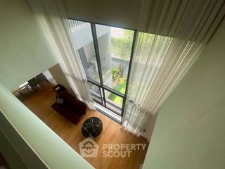 For sale 4 bedrooms house in Huai Khwang, Bangkok