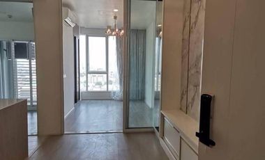 À vendre 2 chambres condo à Bang Phlat, Bangkok