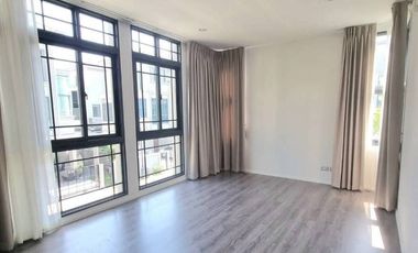 Wohnung zum Kauf mit 4 Zimmer in Prawet, Bangkok