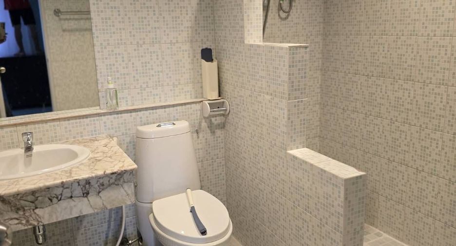 For rent 4 bedrooms house in Mueang Nonthaburi, Nonthaburi