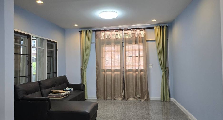 For rent 4 bedrooms house in Mueang Nonthaburi, Nonthaburi