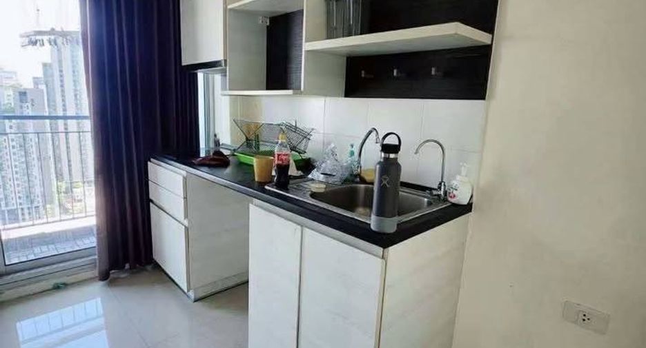 Condo en venta de 1 habitaciones en Huai Khwang, Bangkok