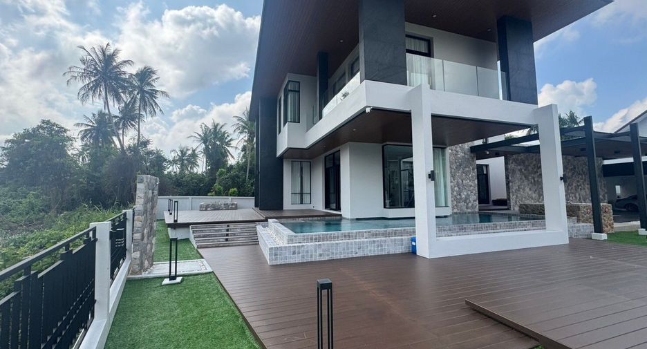 For sale 5 bedrooms house in Mueang Surat Thani, Surat Thani