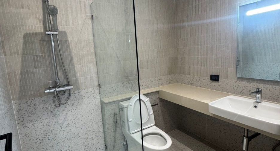 For sale 5 bedrooms house in Mueang Surat Thani, Surat Thani