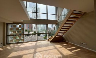 Продажа 2 спальни кондо в Щаттхана, Бангкок