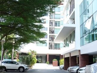 For sale 3 bedrooms condo in Bang Rak, Bangkok
