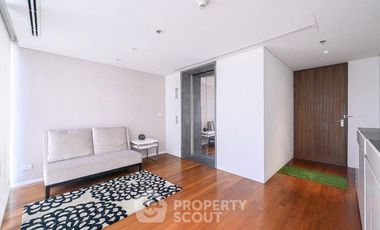 For sale 2 ベッドルーム condo in Pathum Wan, Bangkok