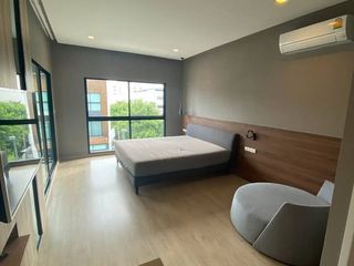 For sale 3 bedrooms townhouse in Yan Nawa, Bangkok