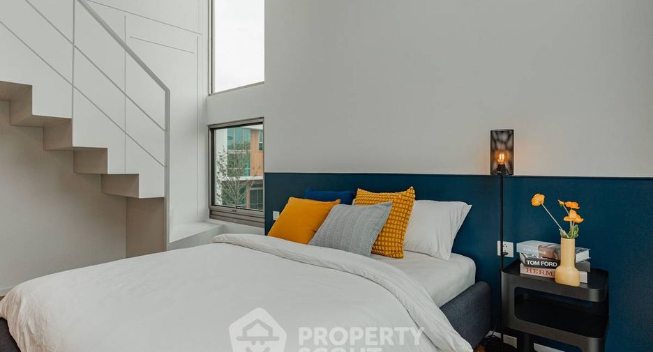 For sale 4 bedrooms house in Saphan Sung, Bangkok