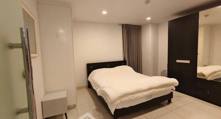 For rent and for sale 2 bedrooms condo in Pratumnak, Pattaya